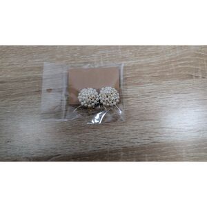 Vintage Style Pearl Cluster Clip-On Earrings Gold Bridal Costume Jewelry Retro